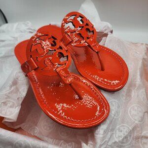 NEW Tory Burch Patent Leather Miller Slip On Thong Sandal Bright Samba Women’s 7